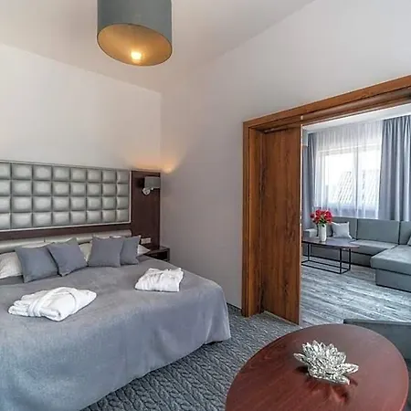 Hotell Sadelski Dwor Medical &